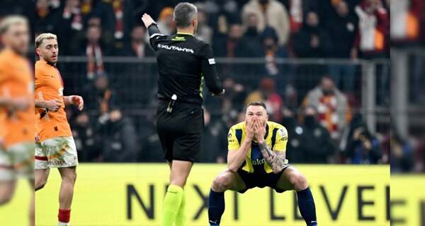 UEFA y Turquía investigan a más 150 árbitros por apuestas