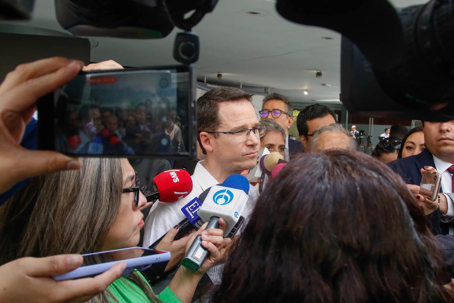 Ricardo Anaya acusa a Morena de planear revocación para sustituir a Sheinbaum con el hijo de AMLO