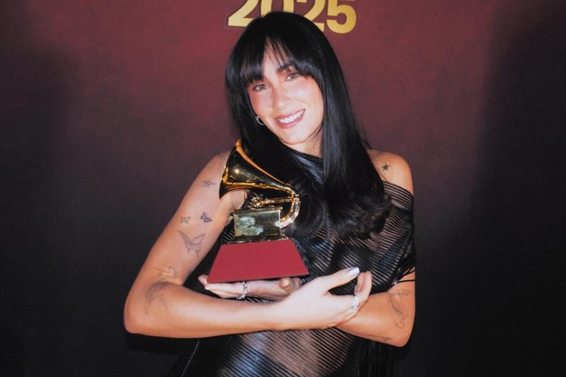 Aitana consigue su primer Latin Grammy e incendia el escenario con su actuación de ‘6 de febrero’