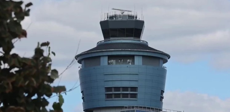 Restricciones al tráfico aéreo en EU continuarán por un tiempo pese a reapertura federal