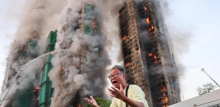 Aumenta a 12 el número de fallecidos en el incendio de varios edificios en Hong Kong