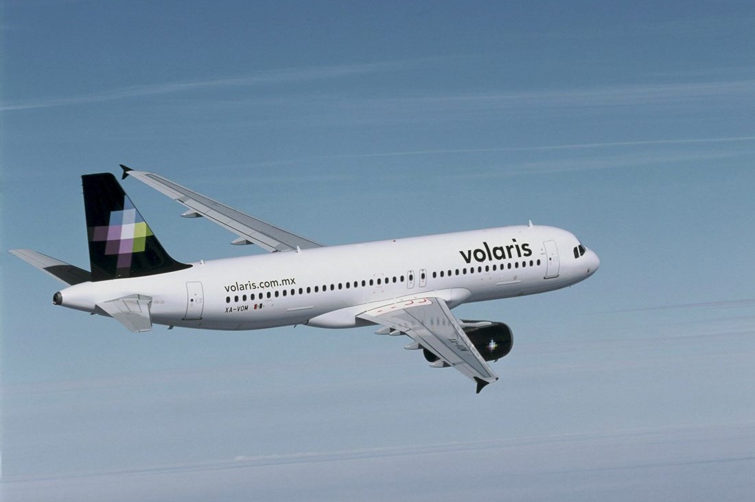Volaris anuncia cancelaciones de vuelos por ajustes en software
