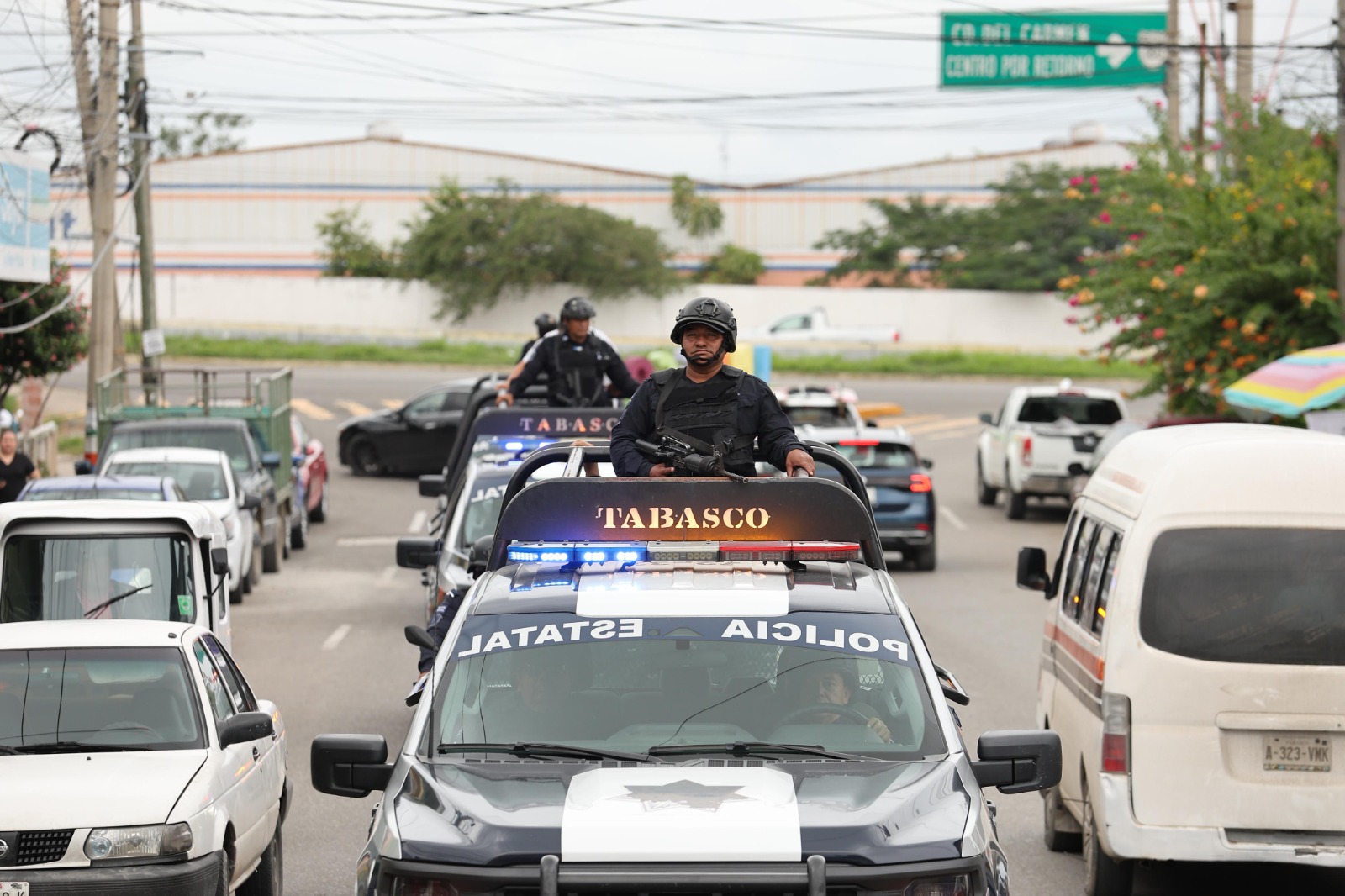 La SSPC refuerza operativos disuasivos en colonias y plazas de la capital tabasqueña