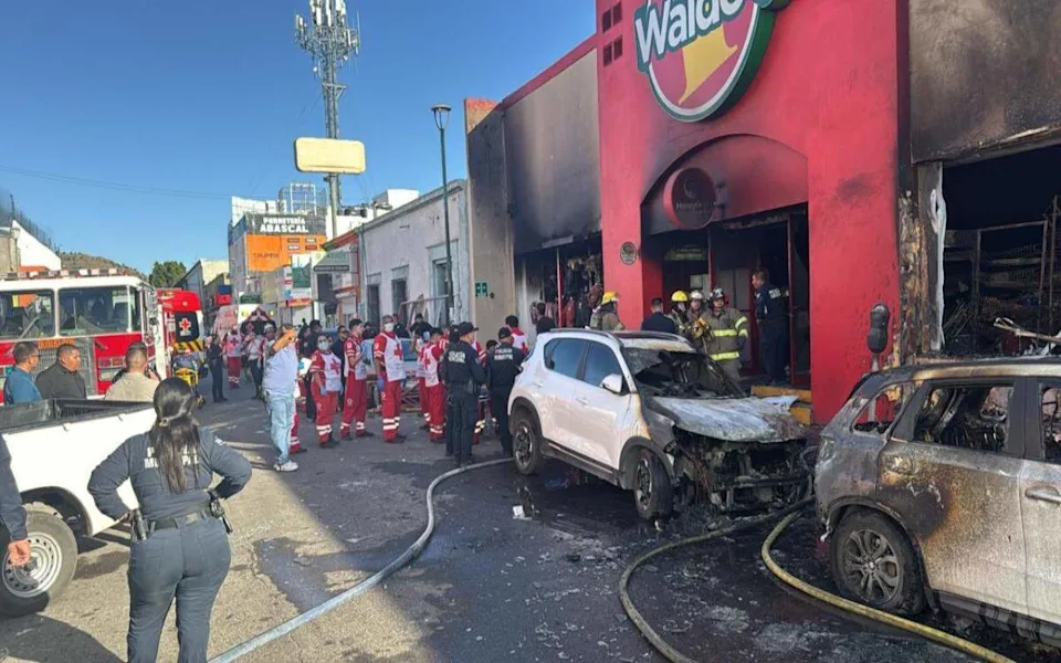 Familiares de víctimas de incendio en Waldo’s piden justicia y temen que tragedia se repita