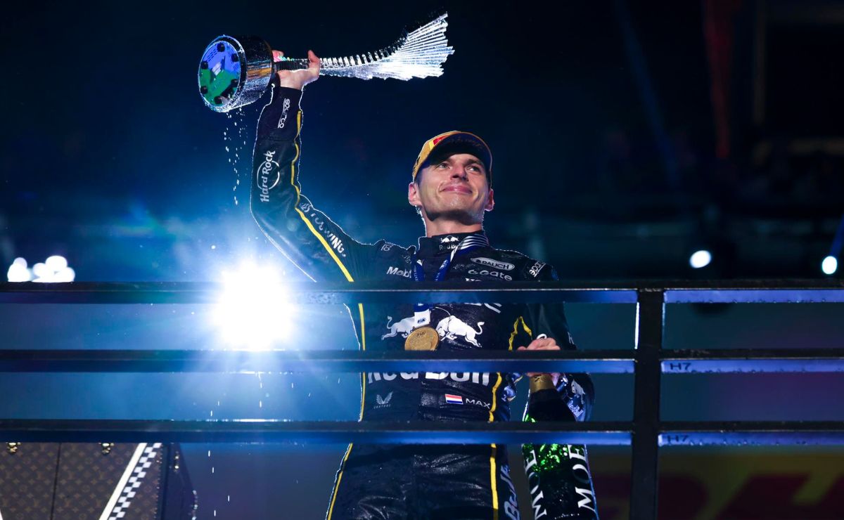 Verstappen reina en Las Vegas; Lando Norris y Óscar Piastri, descalificados