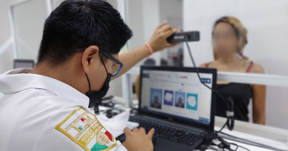 Chiapas entrega más de mil cartillas sanitarias a migrantes en tránsito