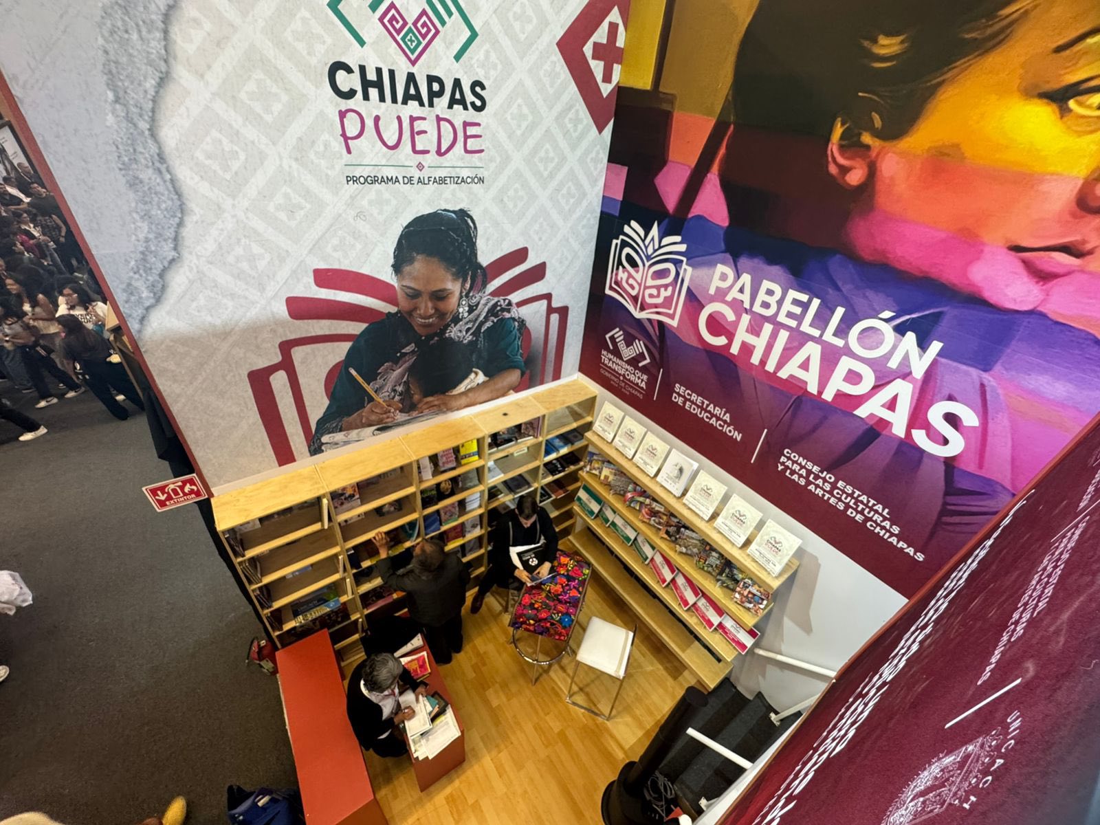 Chiapas impulsa su cultura en la Feria del Libro