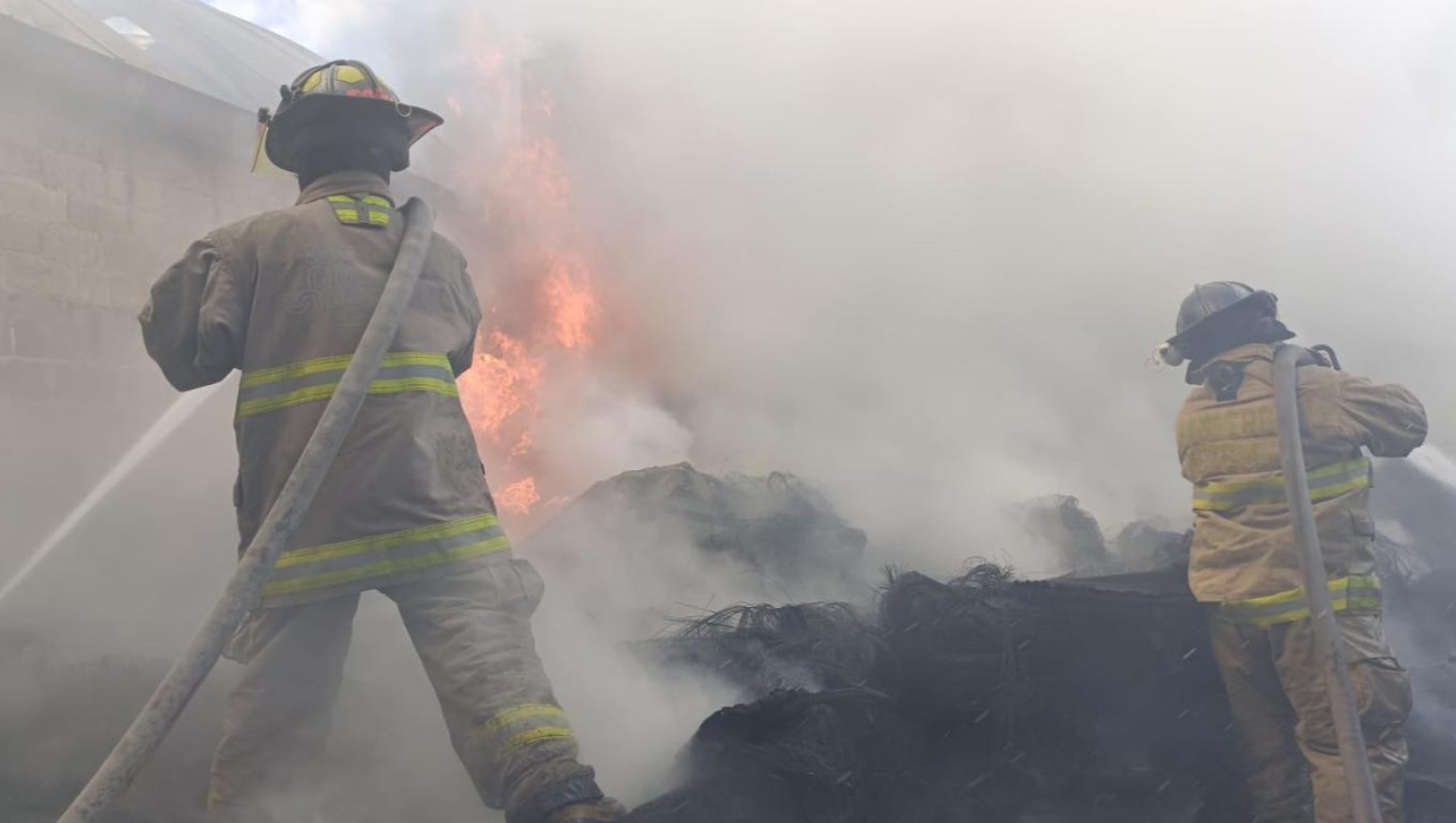 Avión se impacta cerca del Aeropuerto de Toluca (+VIDEO)