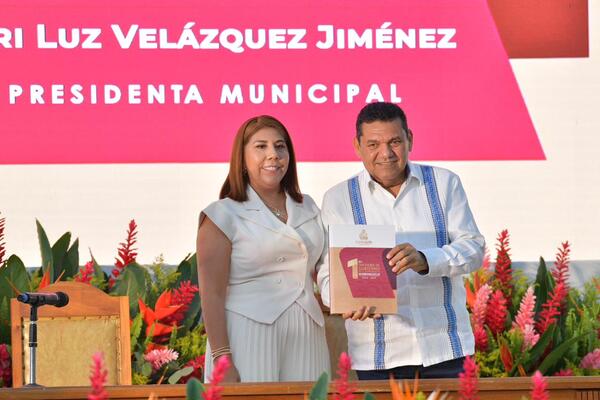 Asiste Javier May al Primer Informe de Gobierno de Huimanguillo