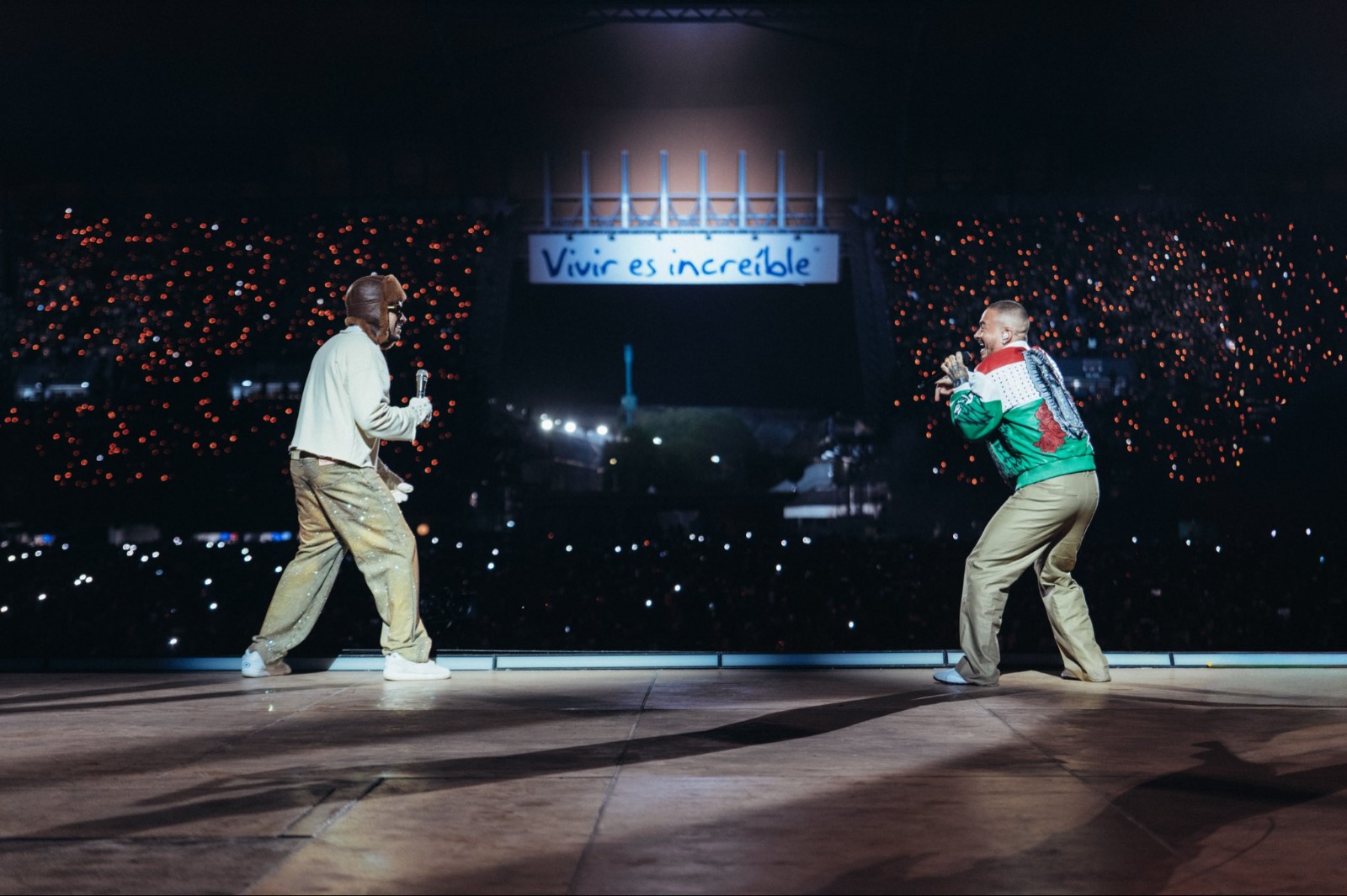Bad Bunny y J Balvin sellan la paz en concierto en CDMX