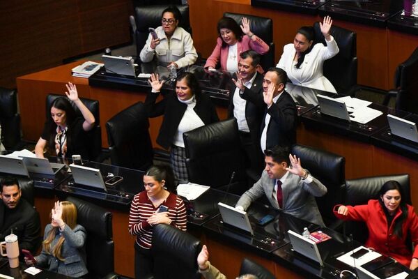 Senado aprueba aumento de aranceles para productos de China y otros países asiáticos