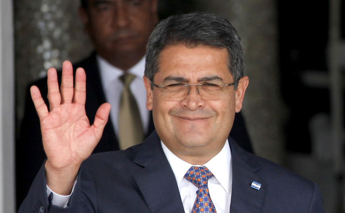 Reaparece el expresidente Hernández para agradecer a Trump por indultarlo