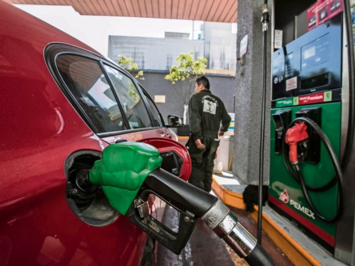 Las secretarías de Hacienda y Energía mantienen estrategia para evitar alza en el precio de la gasolina
