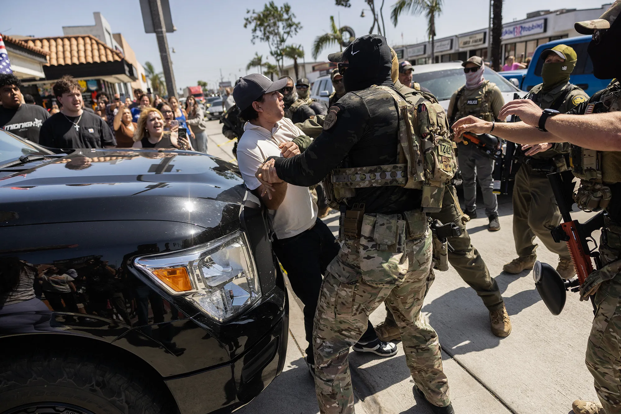 La represión se instala en EU. Ciudadanos documentan las agresiones del ICE