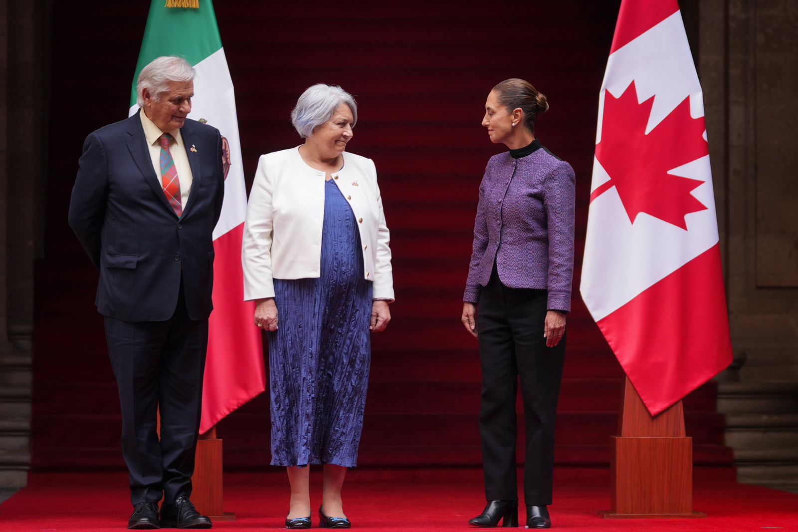 Recibe Claudia Sheinbaum a la gobernadora general de Canadá, Mary Simon, en palacio nacional