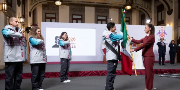 Sheinbaum realiza primer abanderamiento presidencial para Juegos Olímpicos de Invierno