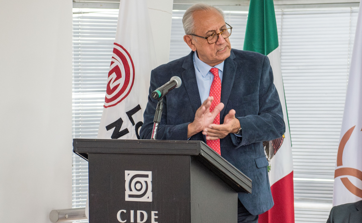 Rechaza Romero Tellaeche dejar su cargo como director del CIDE