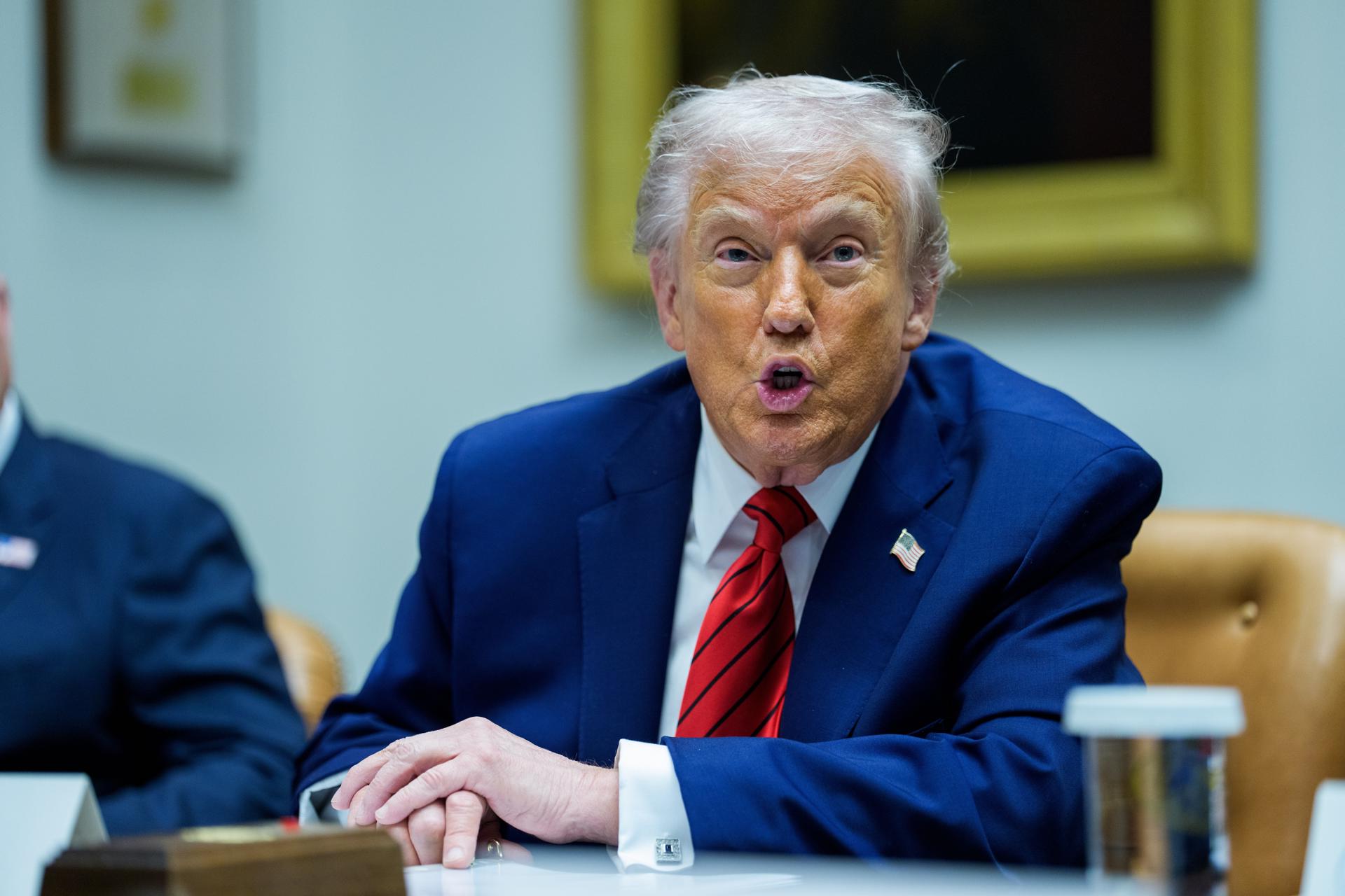 Protestas en Irán dejan 7 muertos; Irán amaga con acudir al rescate de manifestantes