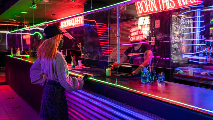 ¡Otra vez! Clausuran por tercera ocasión bar Rico Club de Zona Rosa