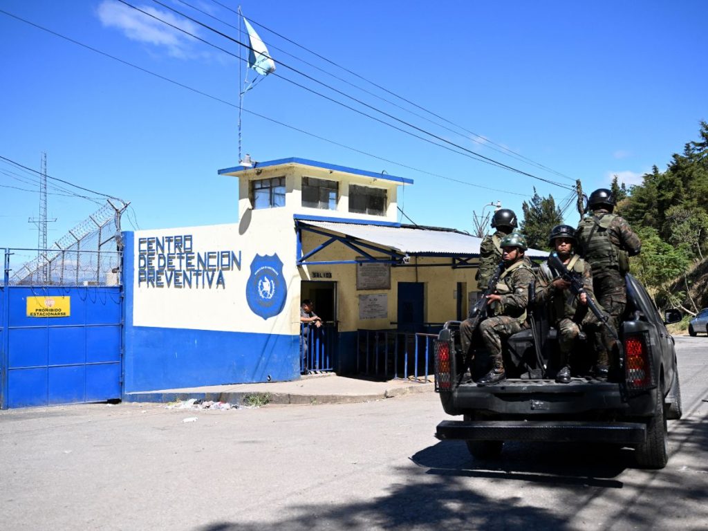 Unos 293 detenidos en tres días bajo estado de sitio en Guatemala tras ataque pandillero