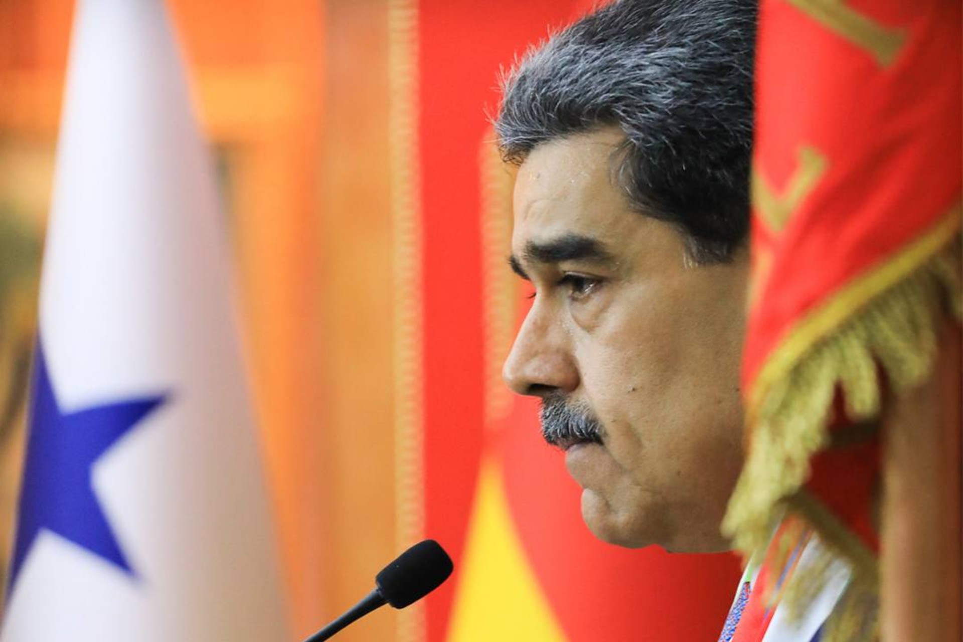 Vaticano confirma que intentó un acuerdo con Maduro para su exilio de Venezuela