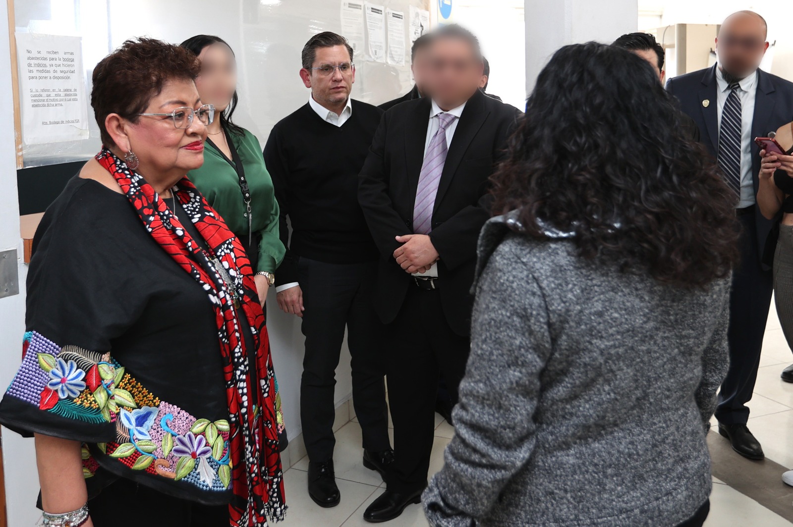 Reconoce Ernestina Godoy al personal de FGR en su visita a Baja California