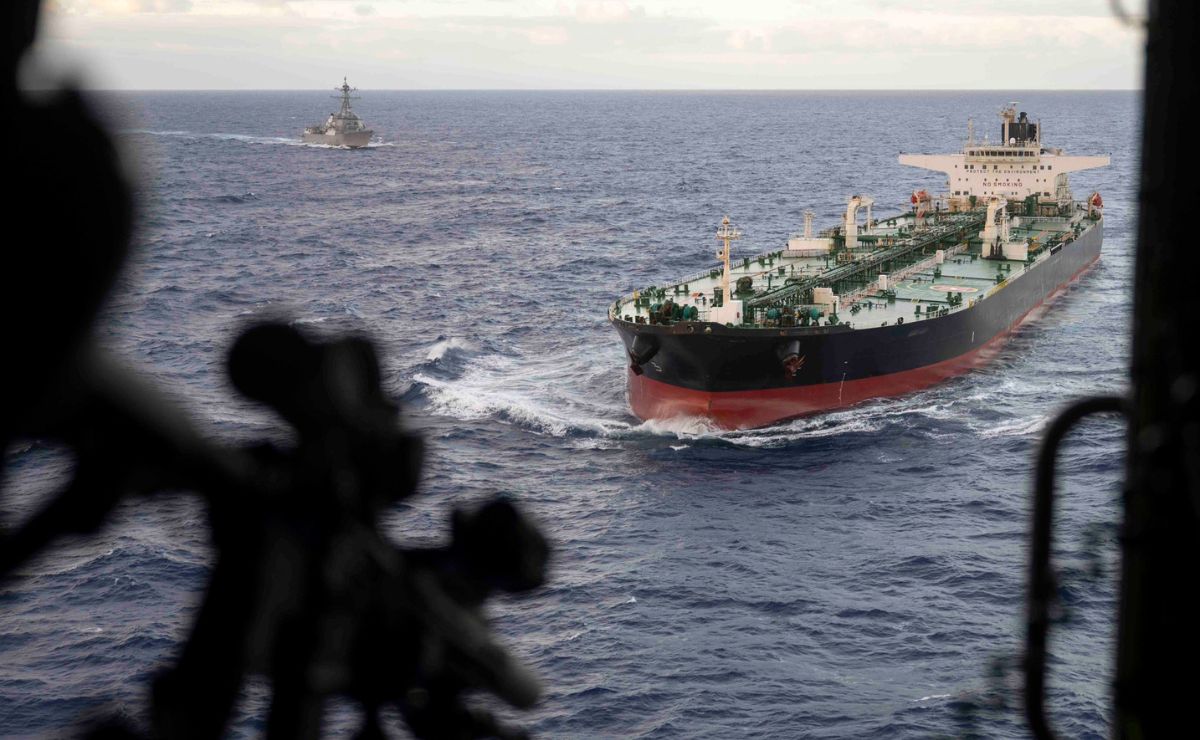 EE.UU. intercepta un petrolero en el Índico por violar bloqueo en el Caribe
