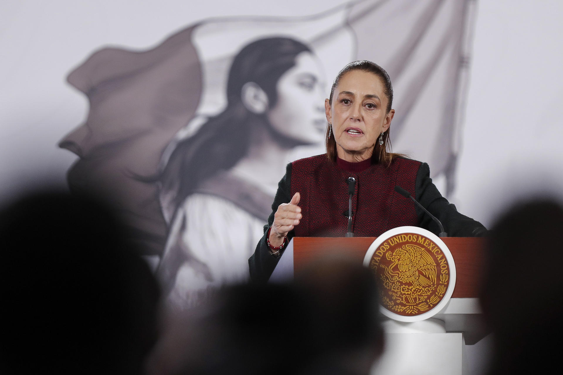 Sheinbaum afirma que hay conversaciones para mediar entre EE.UU y Cuba