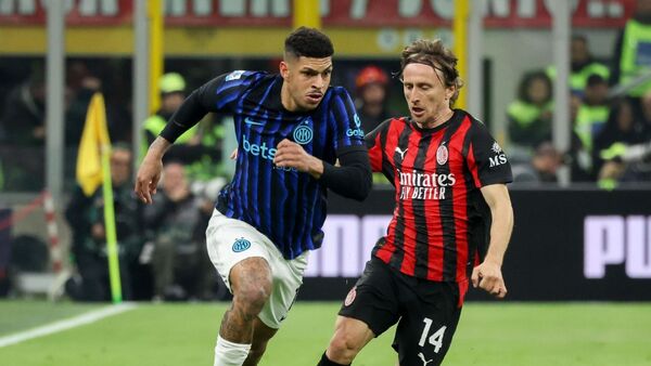 ¡Histórico! Milan derrota al Inter en ambos derbis por primera vez en 15 años