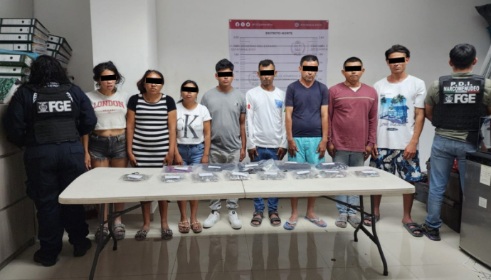 Detiene FGE Quintana Roo a ocho presuntos narcomenudistas integrantes de grupo criminal en Lázaro Cárdenas