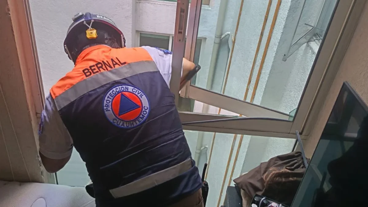 Mujer sufre quemaduras por flamazo en la Roma Sur