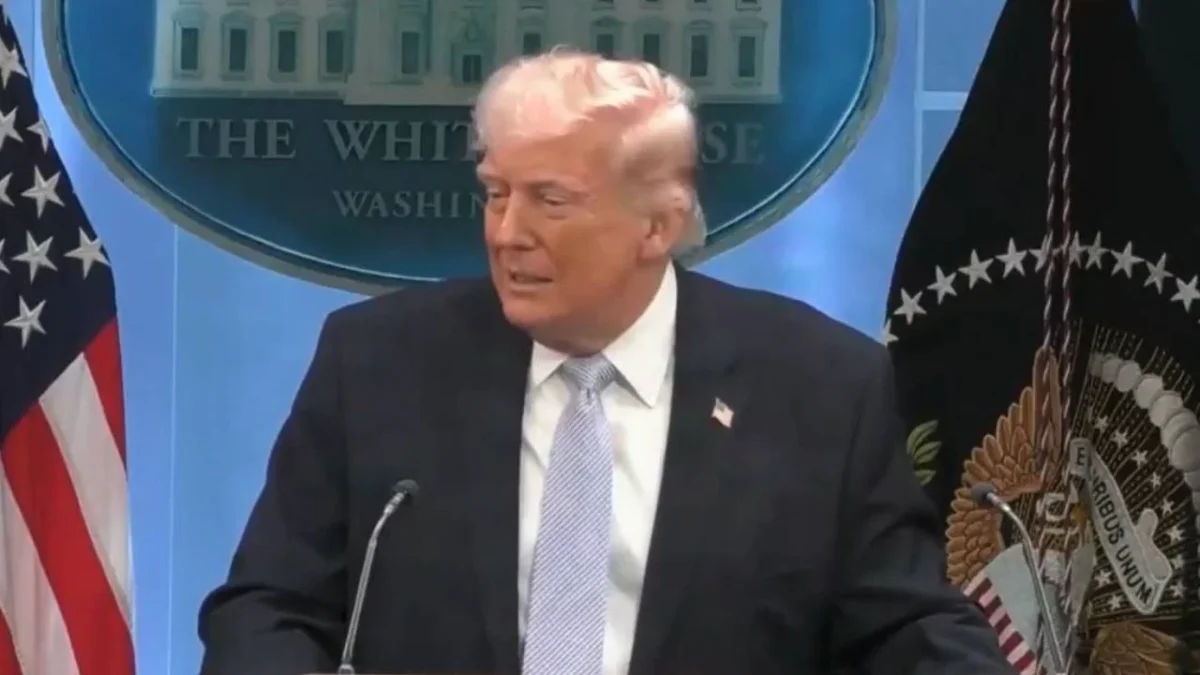 Trump bromea con ser presidente de Venezuela