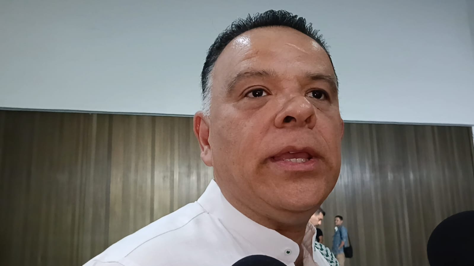 Se confunden quienes pagan las encuestas, la gente tiene claro quienes hacen política: Marcos Rosendo Medina Filigrana