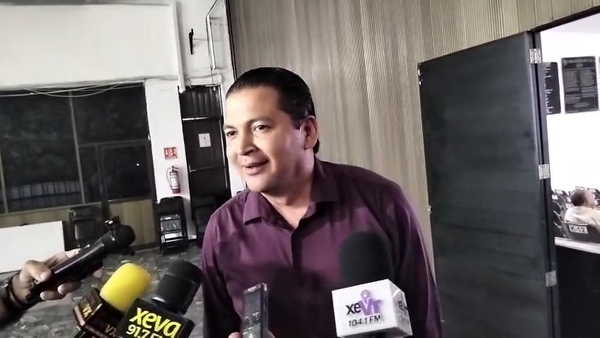 Bracamonte descarta pedir licencia y evita confrontación rumbo a 2027