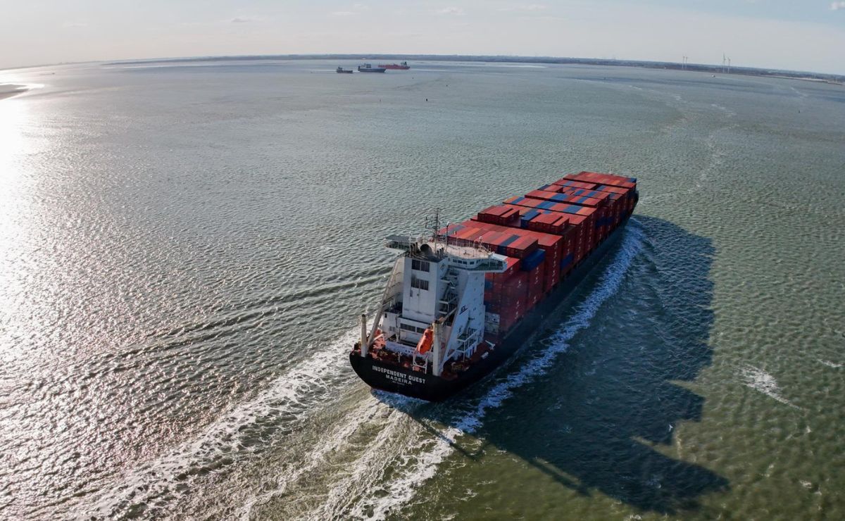 Trump anuncia que EE.UU. tomará el control del estrecho de Ormuz