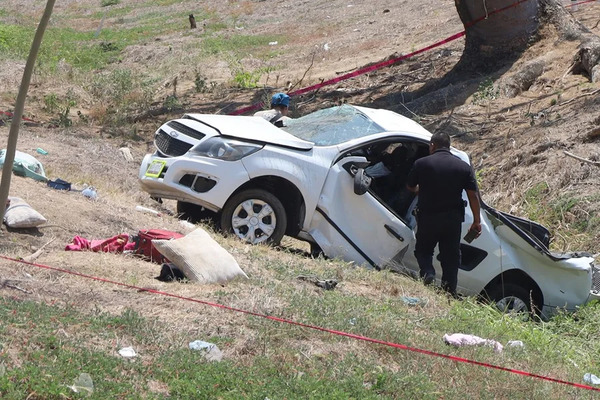Volcadura en Acapulco deja 5 turistas muertos y 8 heridos