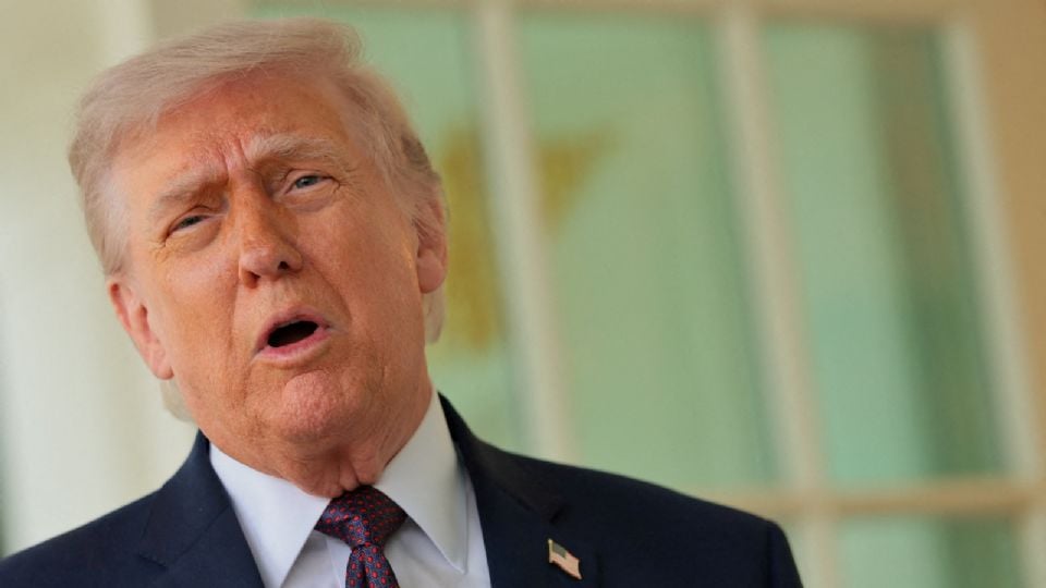 Trump dice que China ha acordado no mandar armas a Irán y presume de poder militar