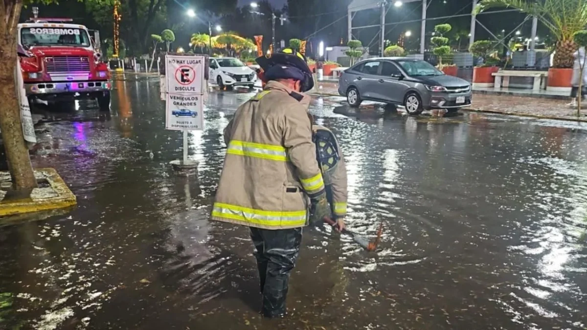 Basura en coladeras provoca 80% de encharcamientos en la CDMX: Segiagua