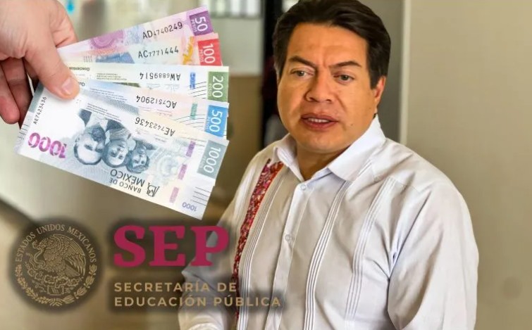 Mario Delgado anuncia aumento al salario de maestros