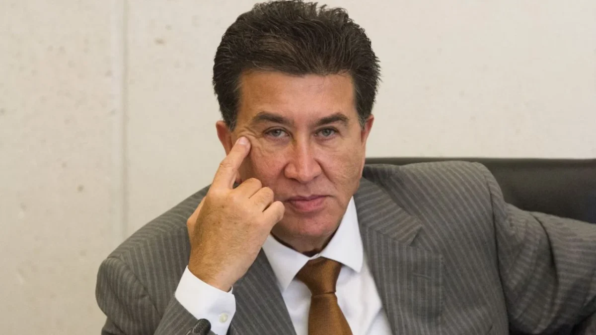 Héctor Yunes Landa renuncia al PRI tras 45 años de militancia
