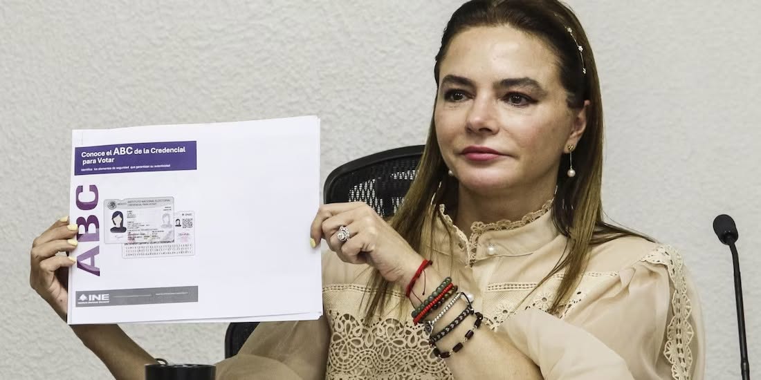 INE lanza nueva credencial para votar con identidad de género y autoadscripción indígena