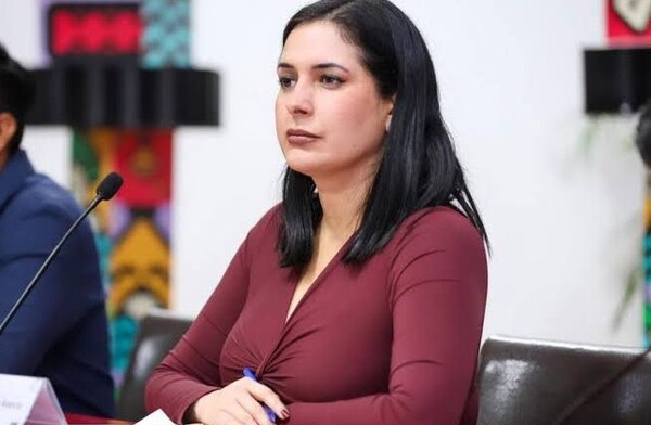 Estefanía Mercado promete justicia tras ataque en restaurante de Playa del Carmen