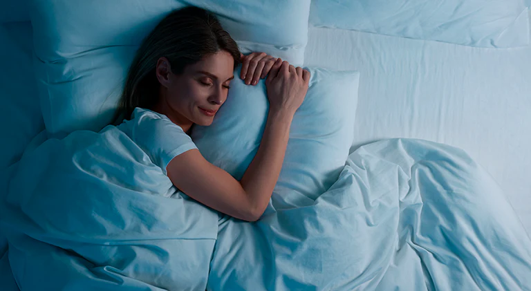 Dormir bien también es cuidar tu piel