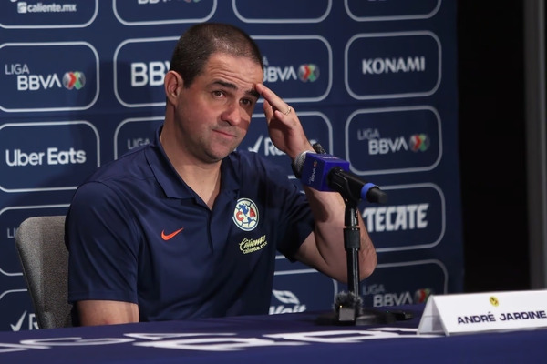André Jardine deja de ser DT del América