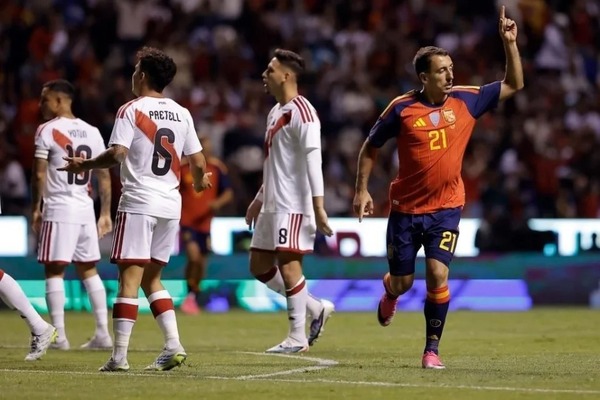 España derrota a Perú en Puebla previo al Mundial
