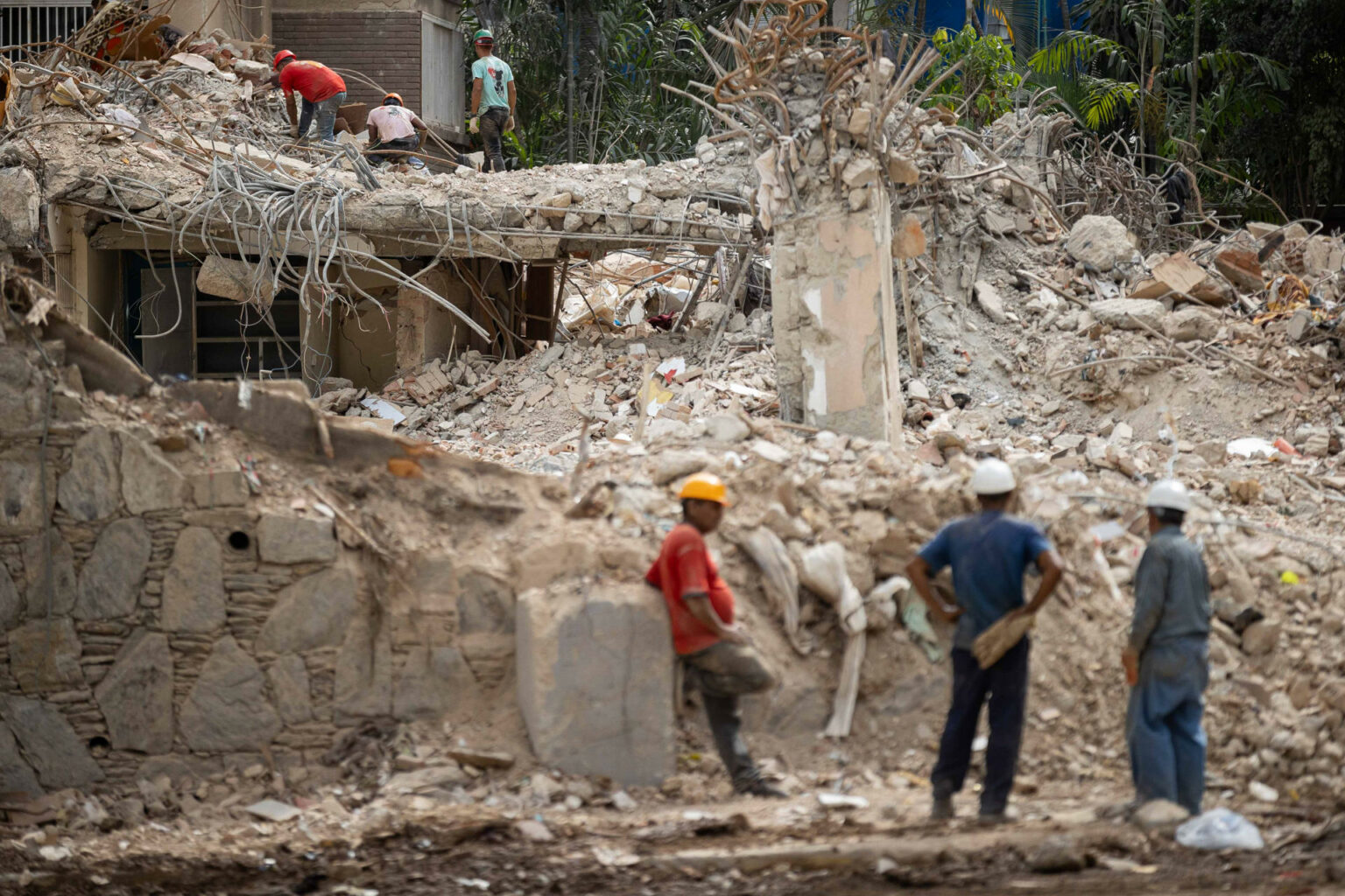 Venezuela habilita 94 campamentos tras los terremotos