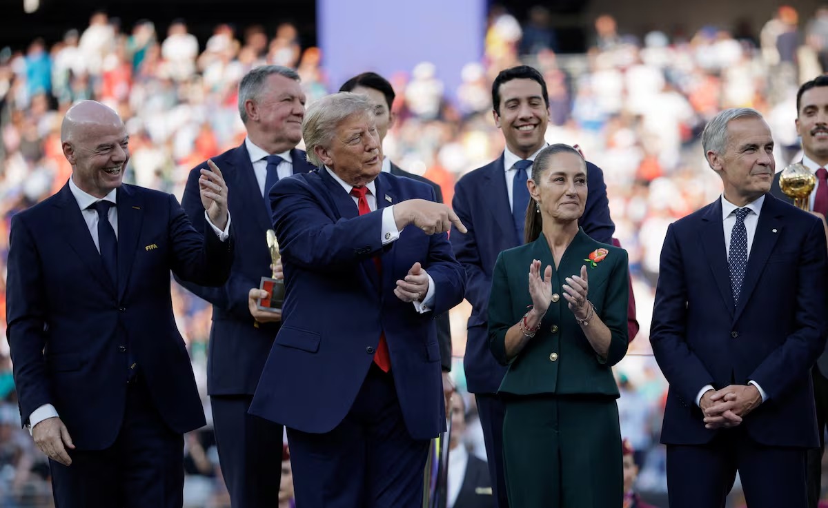 Sheinbaum aprovecha la final del Mundial para abordar el tema comercial con Estados Unidos y Canadá