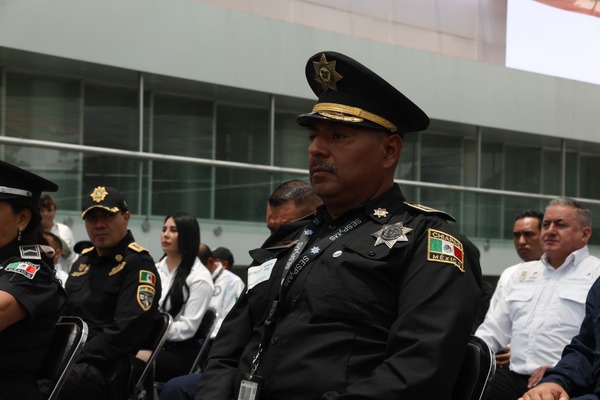 SSPC reconoce la labor del personal penitenciario con medallas al mérito