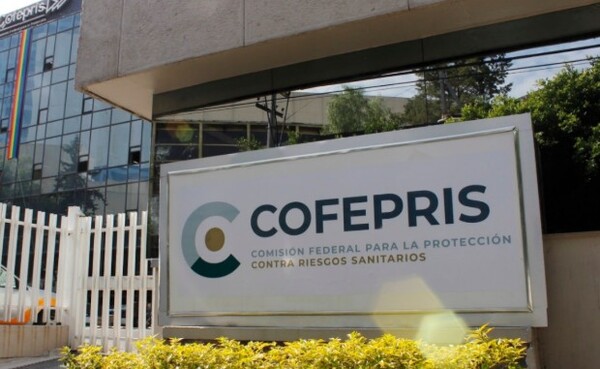 Cofepris retira más de 31 mil anuncios irregulares de productos para la salud en internet