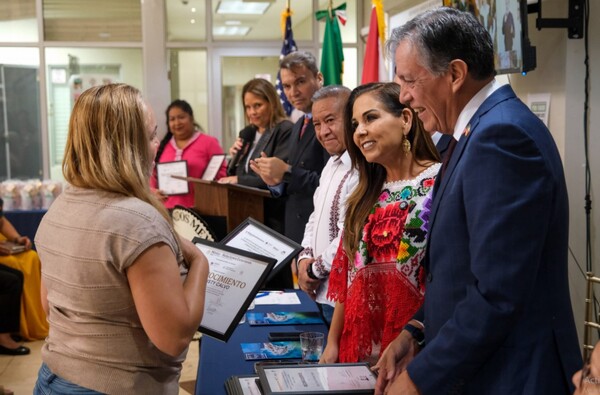 Mara Lezama reconoce a emprendedoras mexicanas en Orlando
